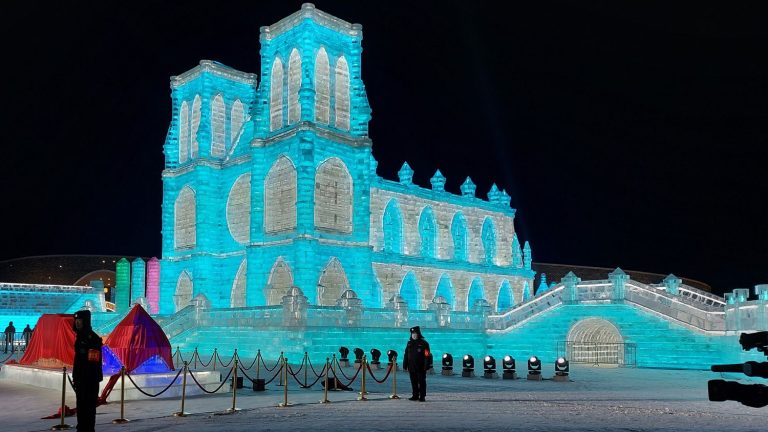 a Notre-Dame de Paris made of ice, to make Chinese tourists want to go to France again