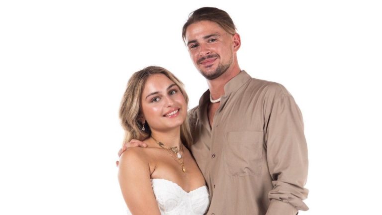 discover Lidia and Gaëtan… both have already been unfaithful to each other