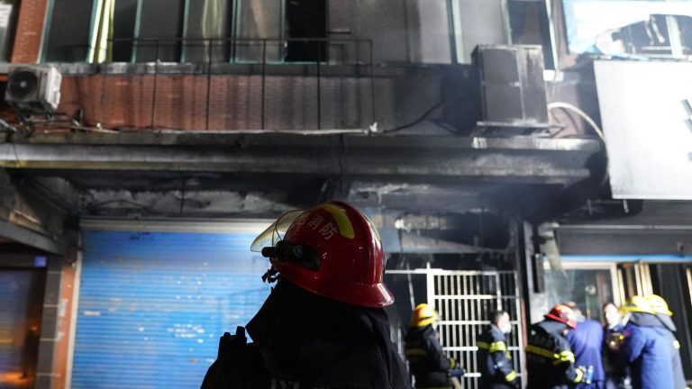 fire in a store kills at least 39 people, people still trapped