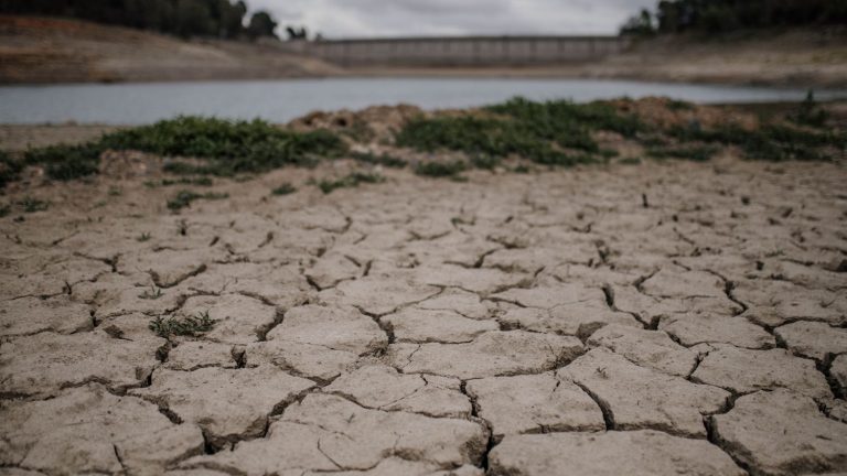 in Barcelona, ​​the water pressure in taps will be reduced