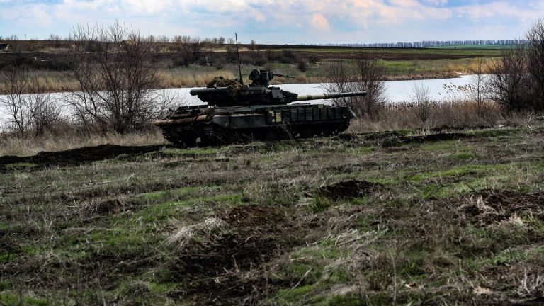 in Ukraine, areas close to Russia are deserted by their inhabitants