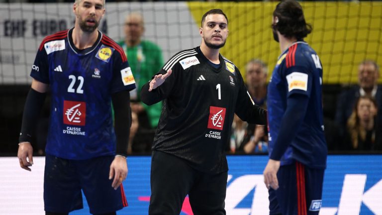 the Blues face the host country for first place in the group… Follow the Euro handball match