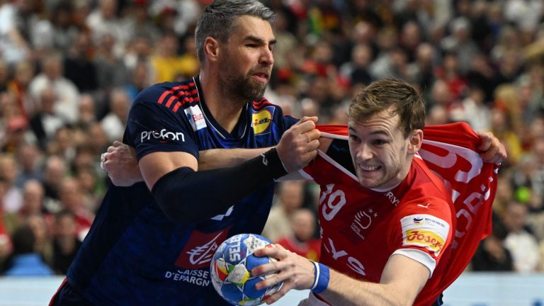 the two nations back-to-back at the break (14-14)… Follow the Euro handball final