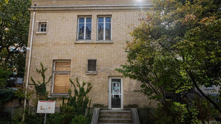 the demolition of the Pavillon des Sources at the Institut Curie in Paris is suspended, at the request of the Minister of Culture