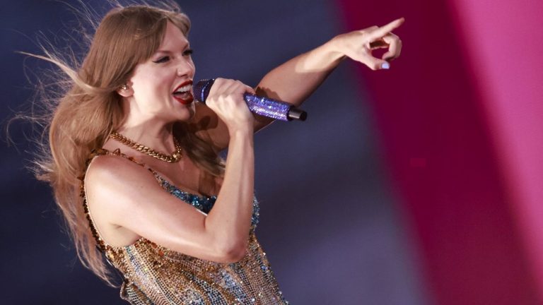 Taylor Swift and the Beatles disappear from TikTok, in conflict with Universal