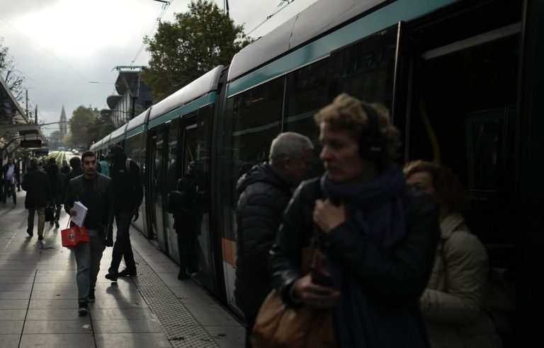 A tram for the east of Montreal three times cheaper than an underground train