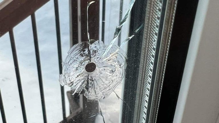 Air guns: houses and cars riddled with bullets in Lotbinière