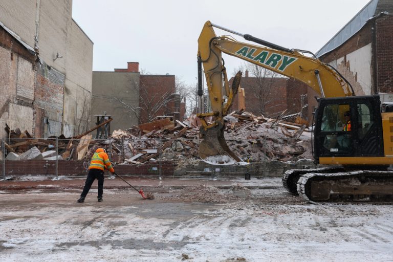 Outremont |  Two facades disappear: Héritage Montréal saddened