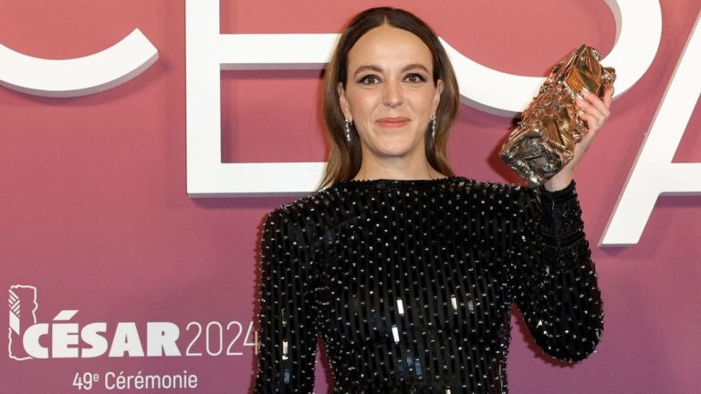 “At the time, I wasn’t able to move”: Monia Chokri looks back on the unexpected triumph of her film “Simple as Sylvain” at the César ceremony