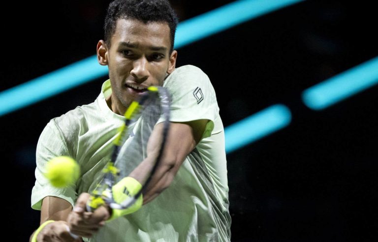 Auger-Aliassime beaten by Rublev in Rotterdam, Raonic surprises Bublik