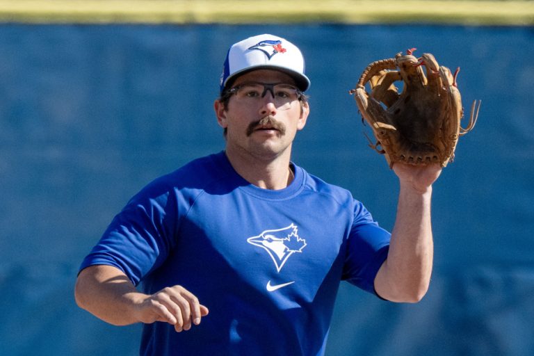 Blue Jays |  A first training camp for Davis Schneider