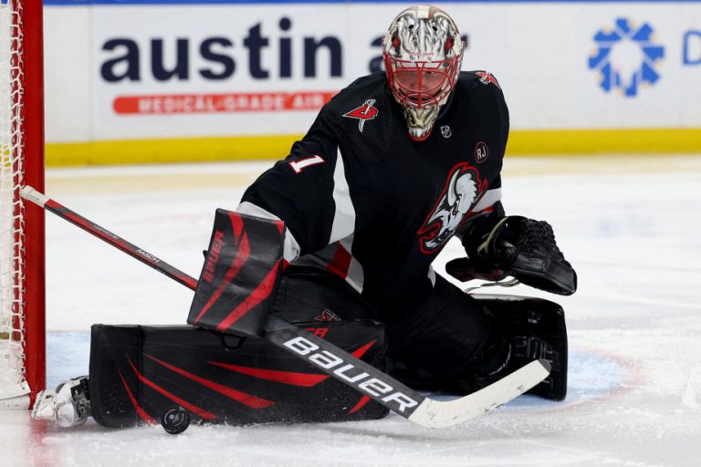 Buffalo Sabers |  Goalkeeper Ukko-Pekka Luukkonen injured in lower body