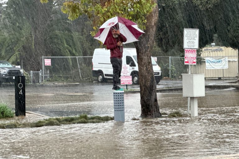 California |  Severe storm causes “potentially fatal” floods