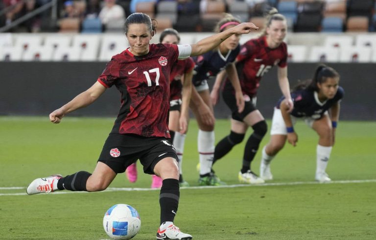 Canadians victorious again at the Gold Cup, 3-0 against Costa Rica