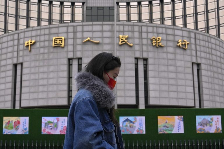 China cuts rate again to support suffering economy