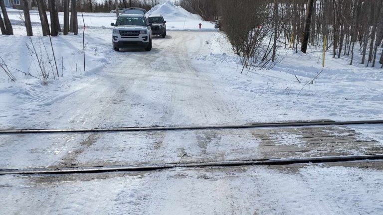 Collision with a train: a young man loses his life in Val-Brillant