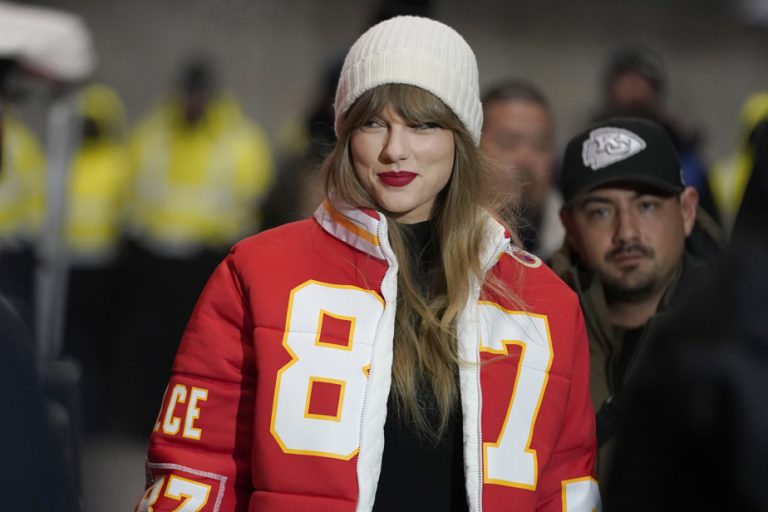 Death at the Chiefs parade |  Taylor Swift donates $100,000 to victim’s family