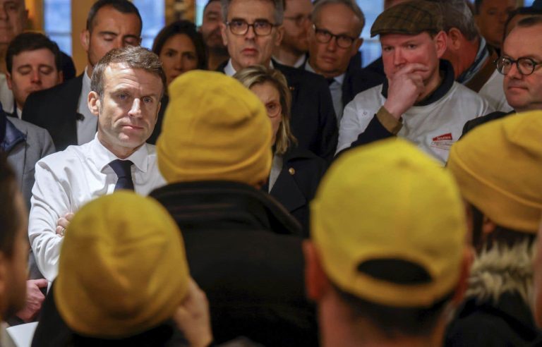 Emmanuel Macron heckled at the Agricultural Show