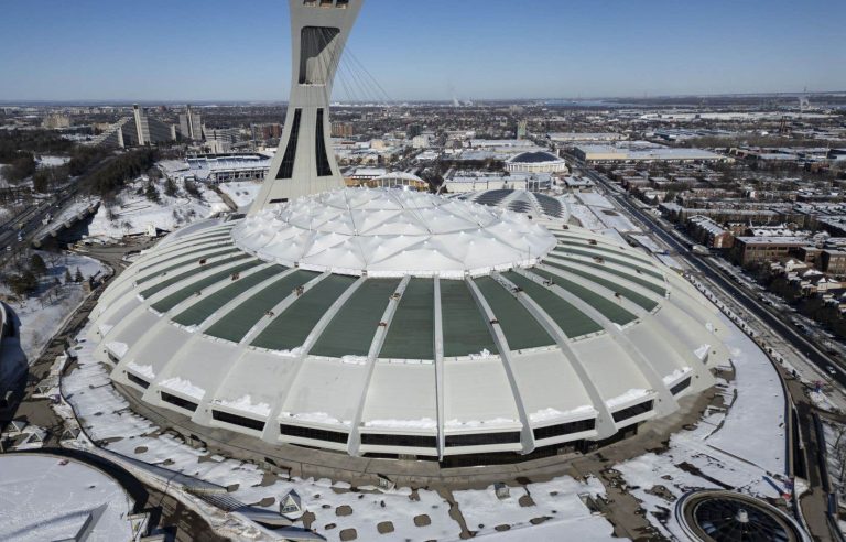 Fixed roof proposed for Olympic Stadium rips experts apart