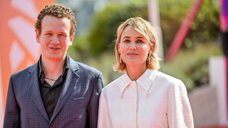 For Noé, son of Dany Boon and Judith Godrèche, his mother “a burden” since the revelations?  “It’s very difficult…”