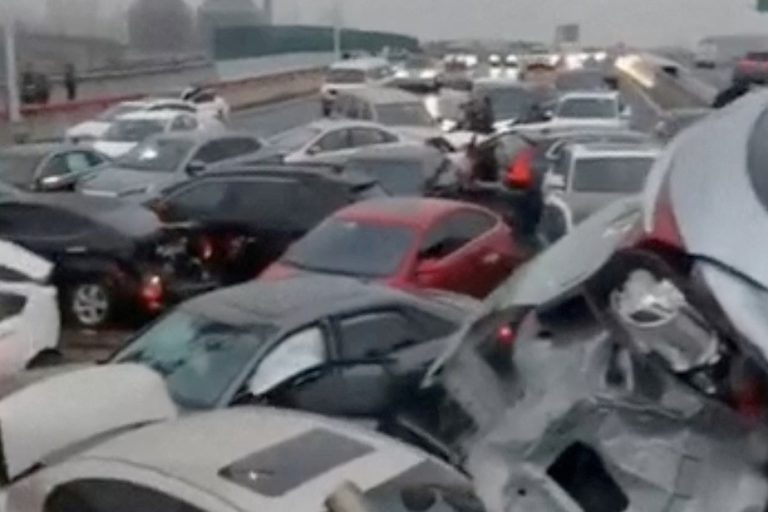 Giant pileup on ice in China, nine injured