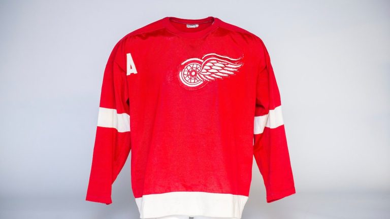 Gordie Howe’s sweater sold for a nice sum