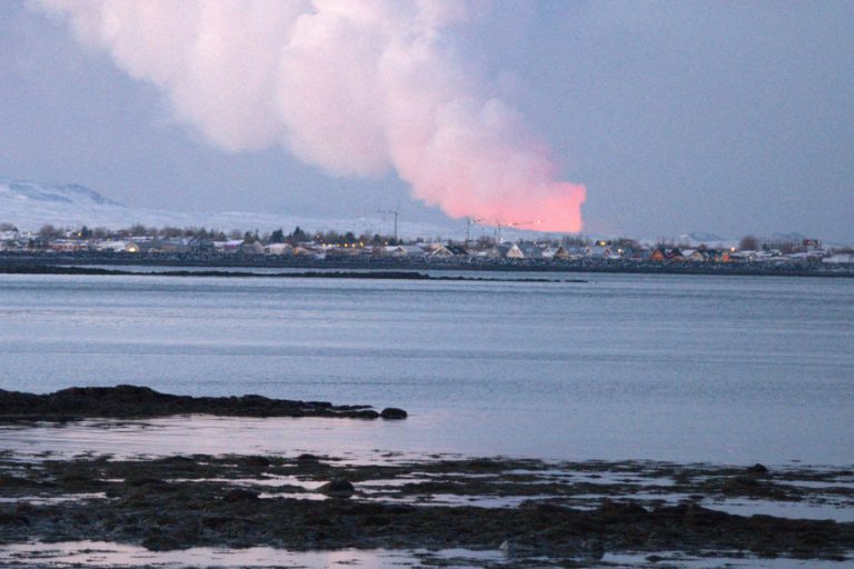 In Iceland, no hot water or heating in the region of the eruption