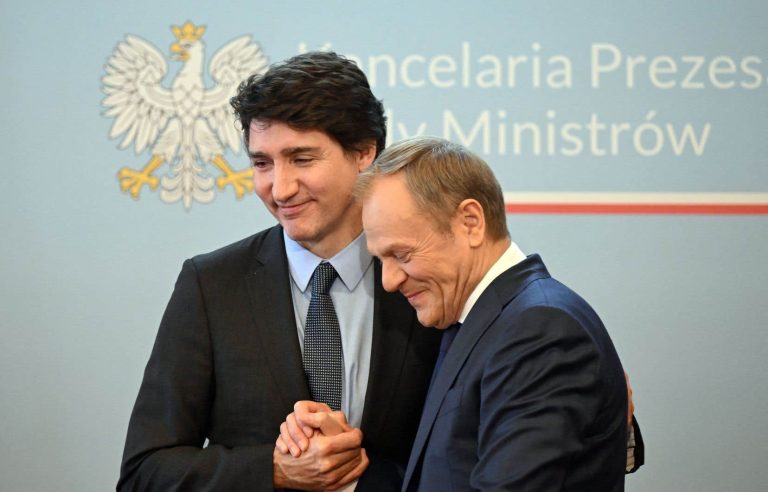 In Poland, neighboring Ukraine at war, Justin Trudeau and Donald Tusk seal their unity