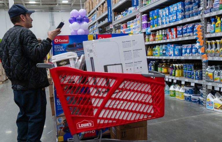 Inflation slows in January in the United States, but less than expected