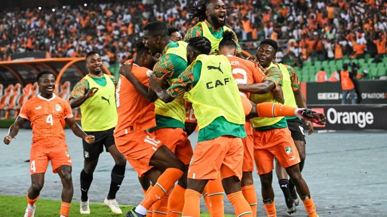 Ivory Coast holds its final at home