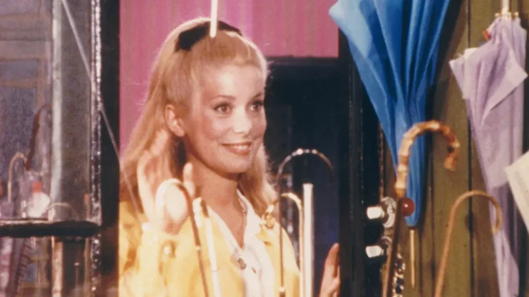 Jacques Demy’s film carried by the music of Michel Legrand celebrates its 60th anniversary