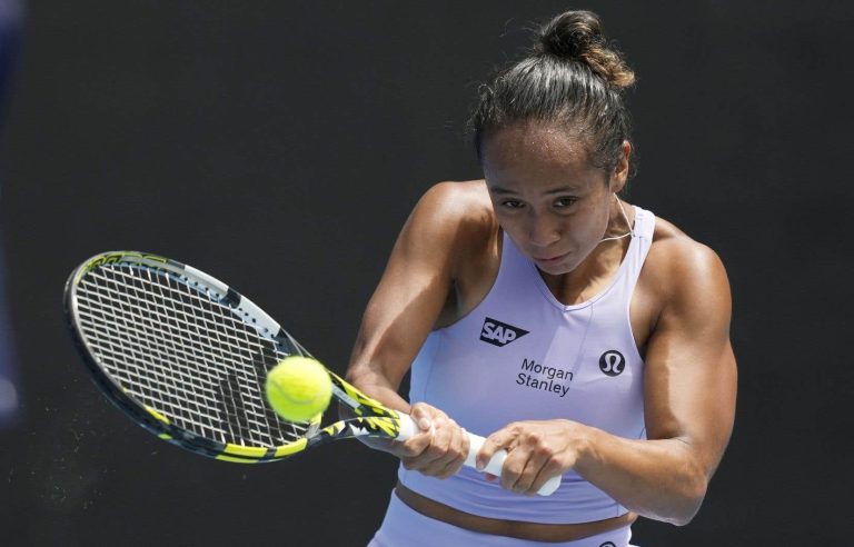 Leylah Annie Fernandez advances to third round in Doha