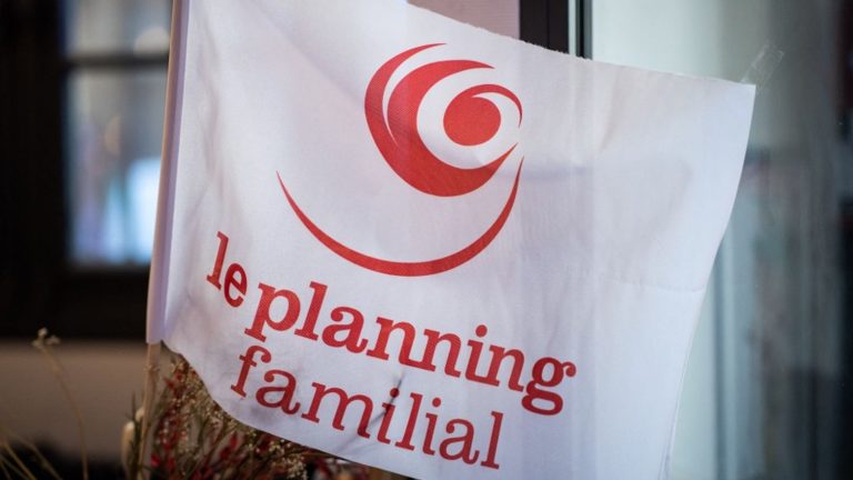 Lille Family Planning target of tags and damage, a complaint filed