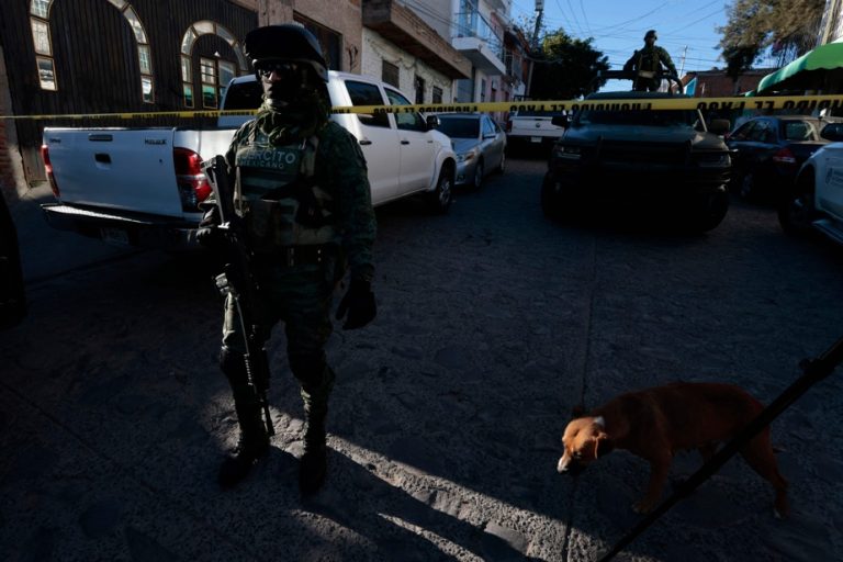 Mexico |  At least 12 dead in clash between criminal gangs