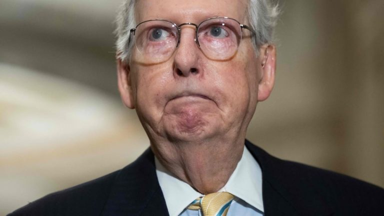 Mitch McConnell announces he will step down as Republican leader in the US Senate in November