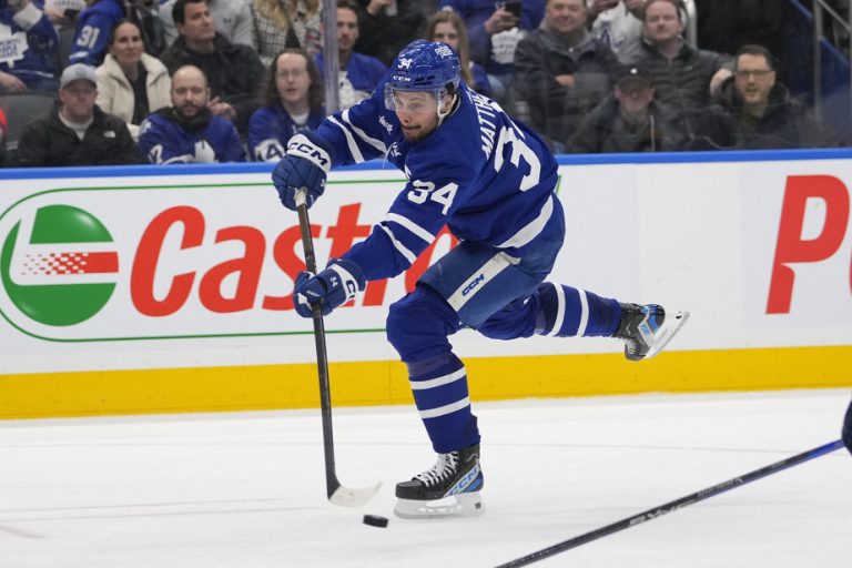 NHL |  Auston Matthews is the first star of the week