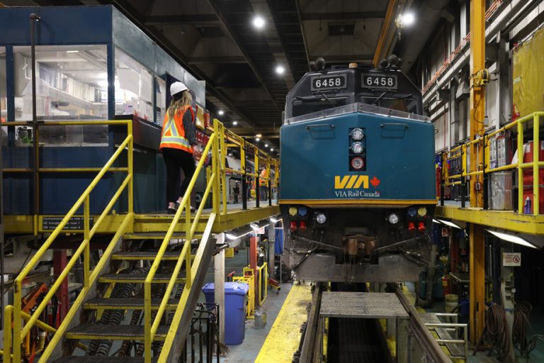 Obsolete trains |  VIA Rail asks Ottawa for billions to avoid the worst