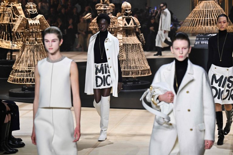 Paris Fashion Week |  Dior pays tribute to “Miss Dior”