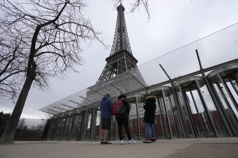 Paris |  The Eiffel Tower closed for a third consecutive day due to the strike