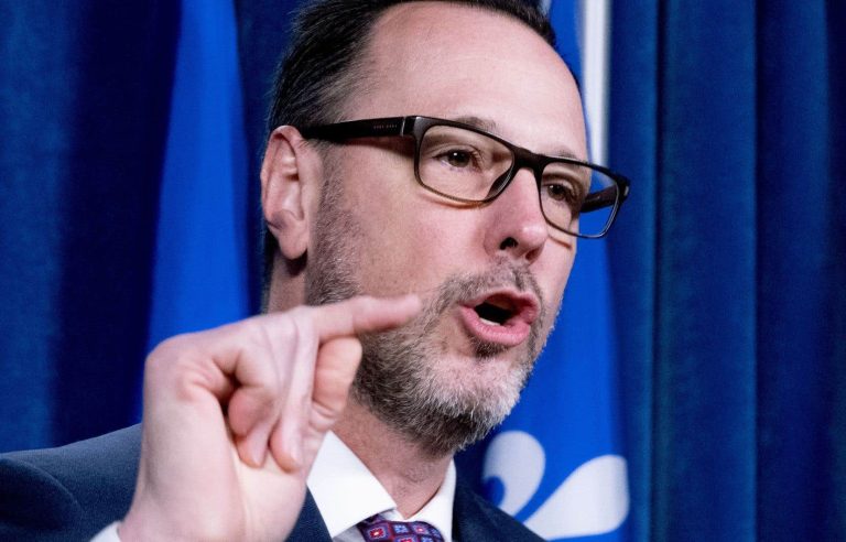 Quebec issues warning to Ottawa on override provision