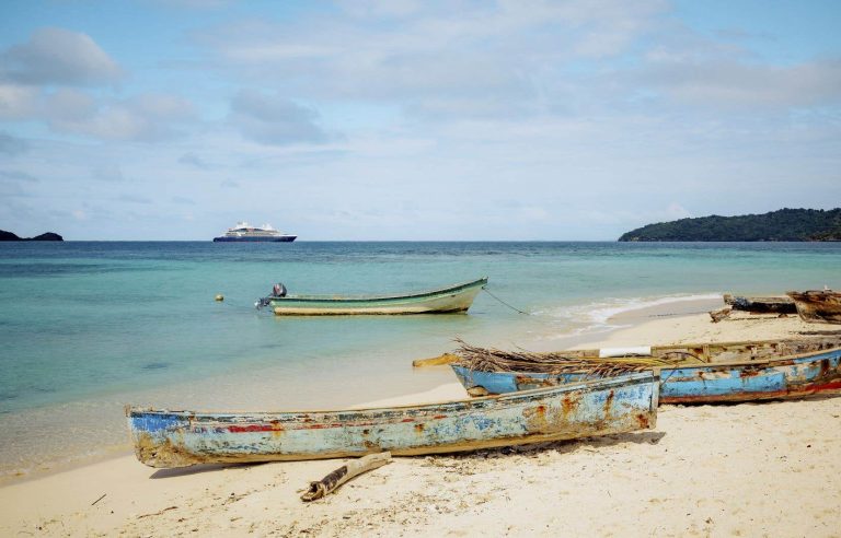 Set sail in Honduras