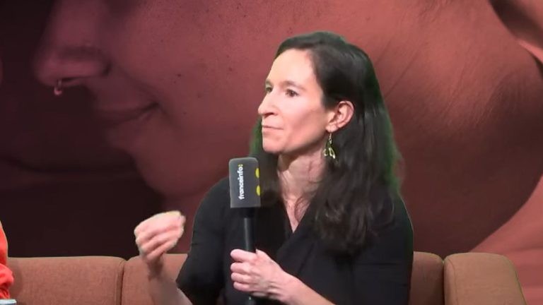 “Sex is not a right within the couple”, recalls sex therapist Charline Vermont