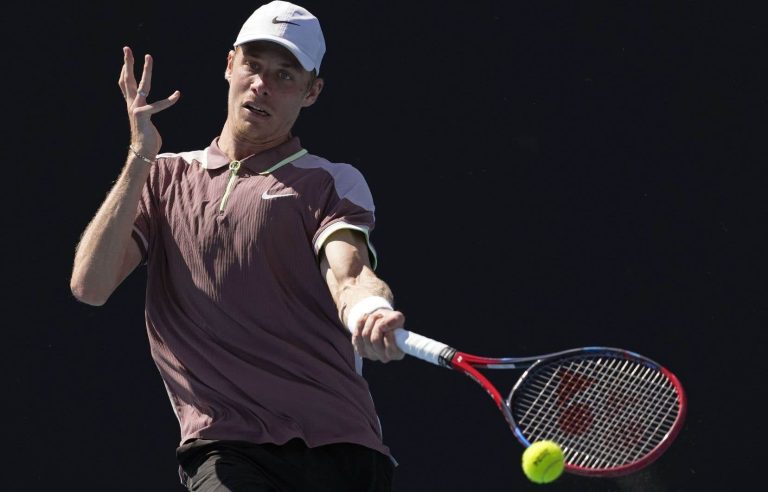 Shapovalov bows to Gaston in Marseille