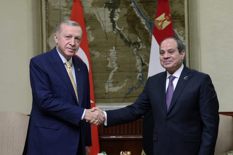 Sisi welcomes Erdogan for first visit to Egypt in more than 10 years