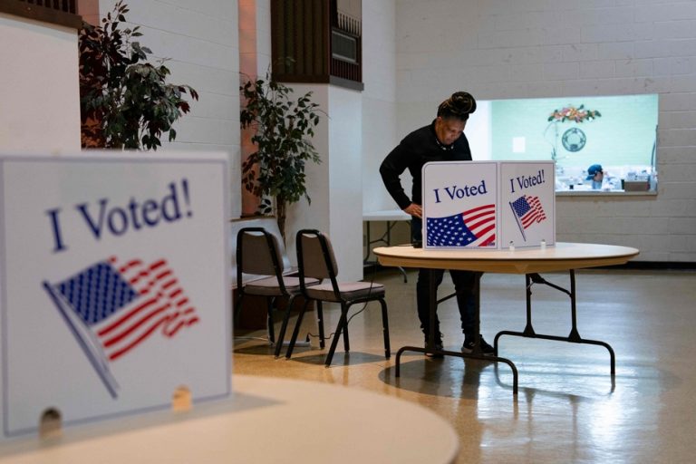 South Carolina |  Biden wins the Democratic primary by a wide margin