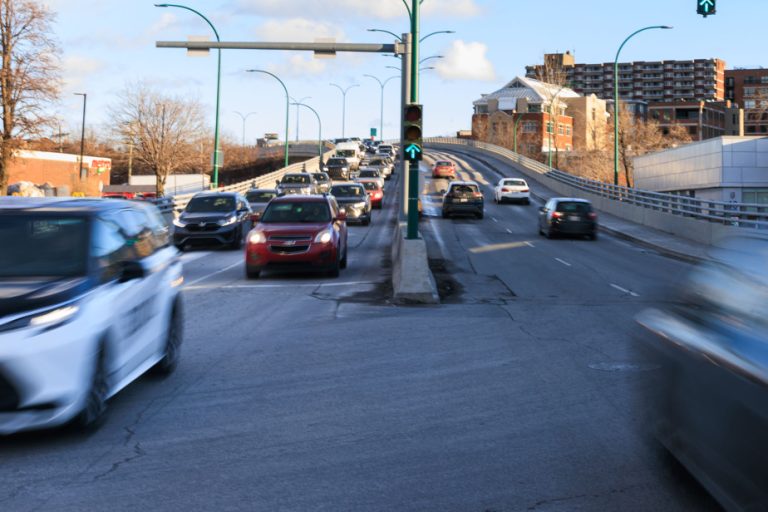 Stationary cars |  The engines must be cut off after 10 seconds in Outremont