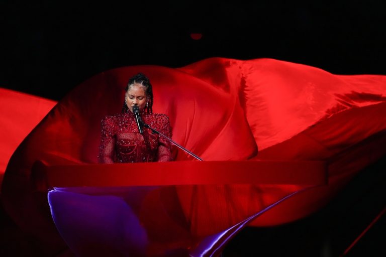 Super Bowl Halftime Show |  Alicia Keys’ fake note is gone