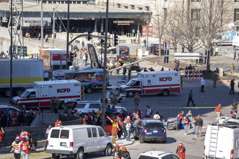 Super Bowl parade in Kansas City |  Shooting leaves at least one dead and around twenty injured