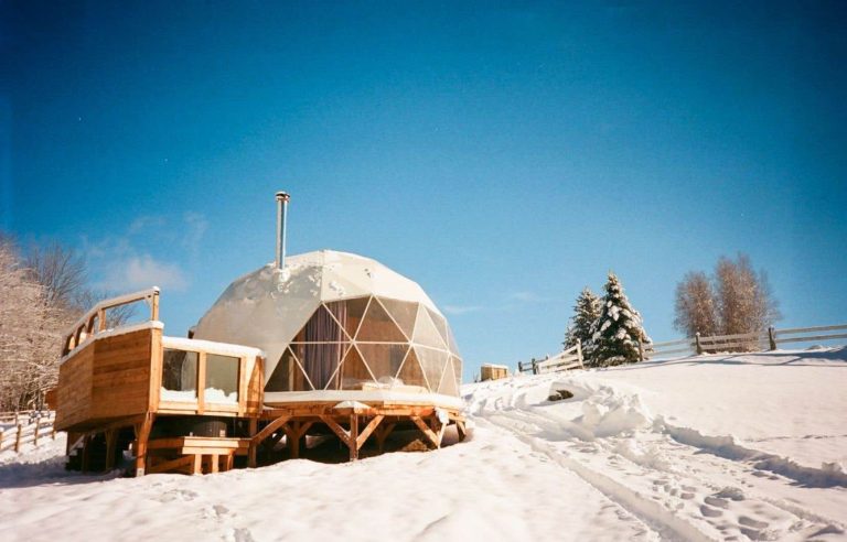 Super-comfortable accommodation surrounded by nature