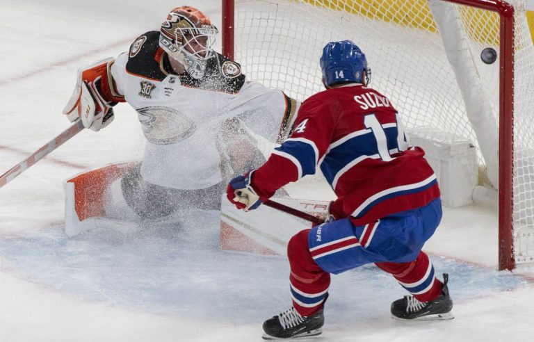 Suzuki and Slafkovsky each collect three points and the Canadian beats the Ducks 5-0